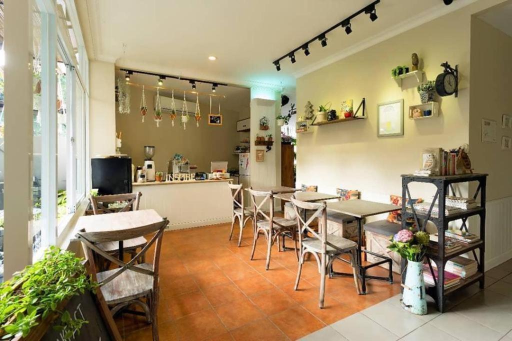Cottonwood Bed & Breakfast House Bandung Esterno foto