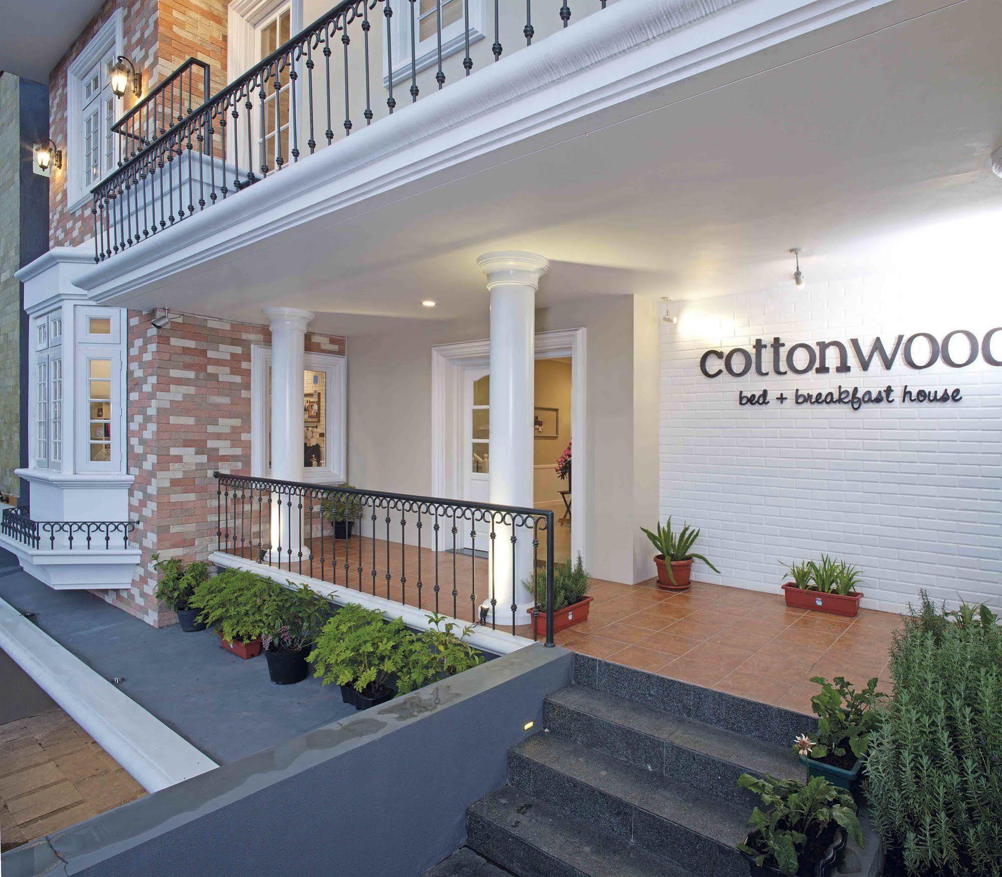 Cottonwood Bed & Breakfast House Bandung Esterno foto